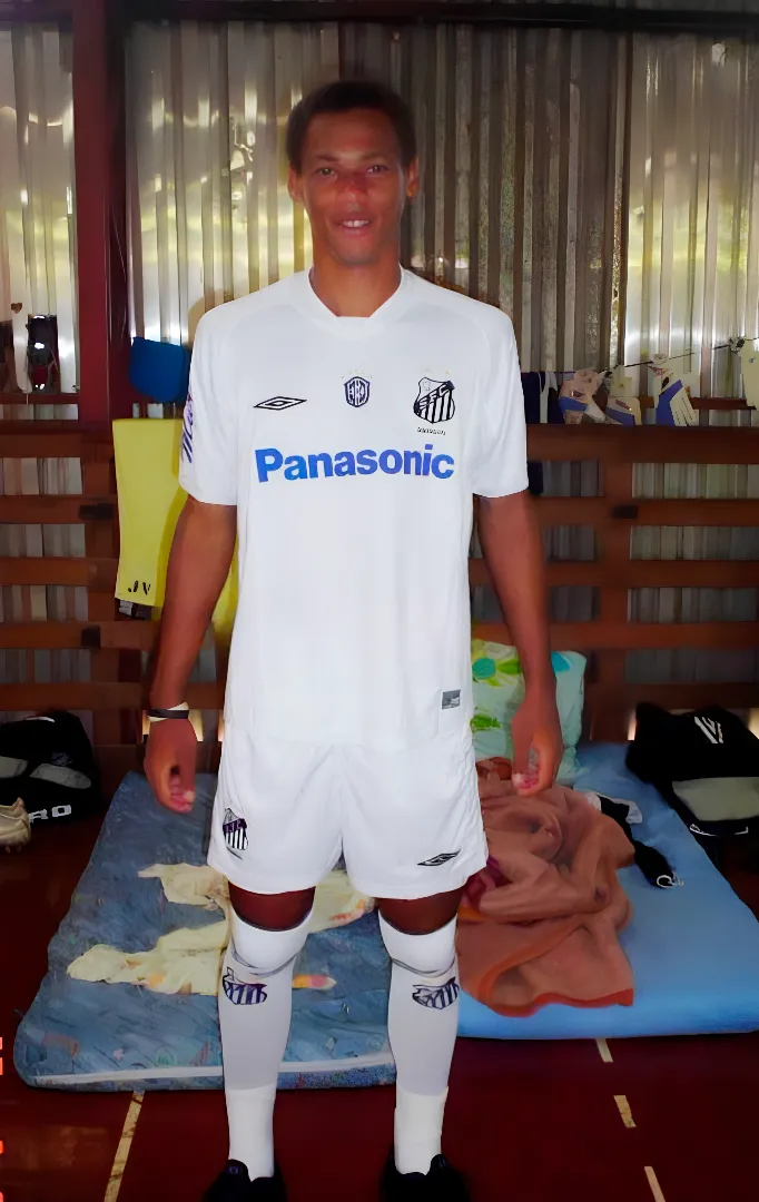 Anderson Conceição na base do Santos